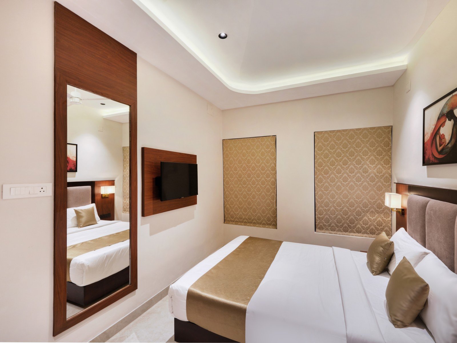 Queen Room at Villa Vesper