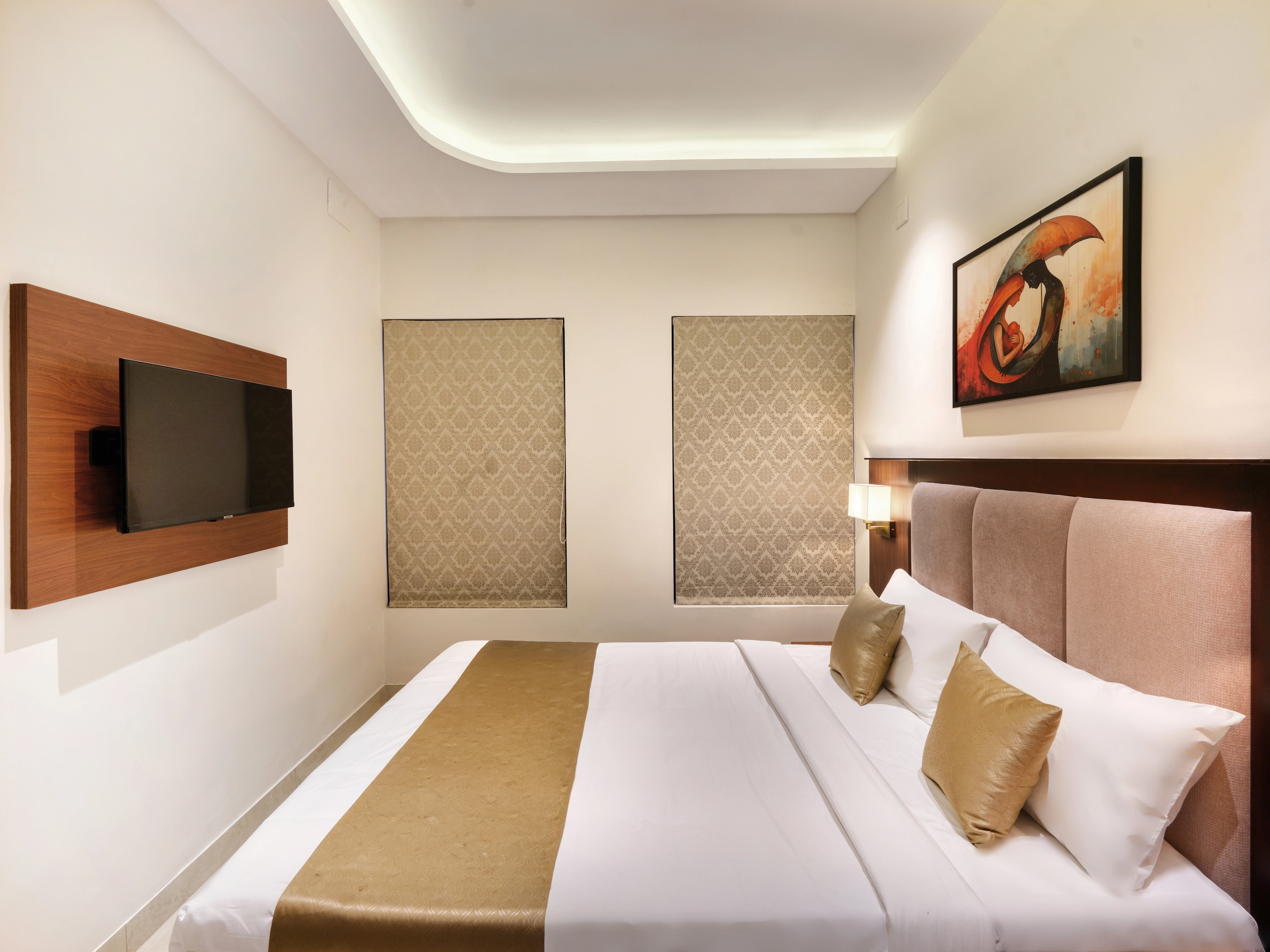Queen bedroom