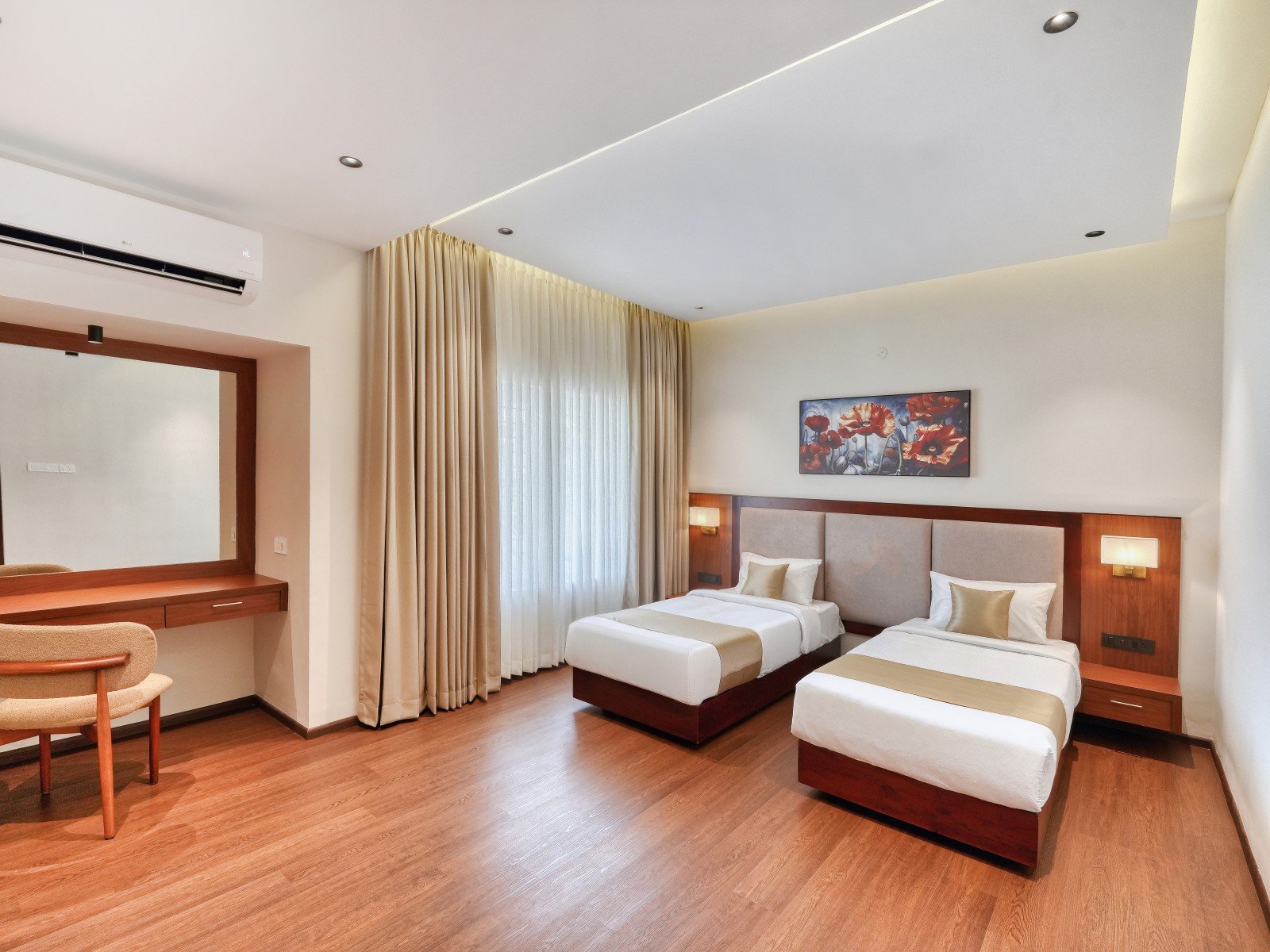 Twin Room at Villa Vesper